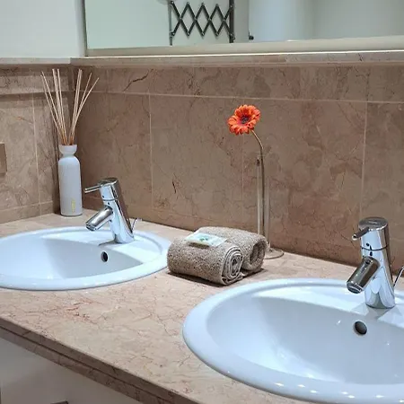 Casa Eleanora Apartment *